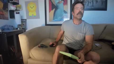 GetsNatty online show from 10-19-25, 05:35