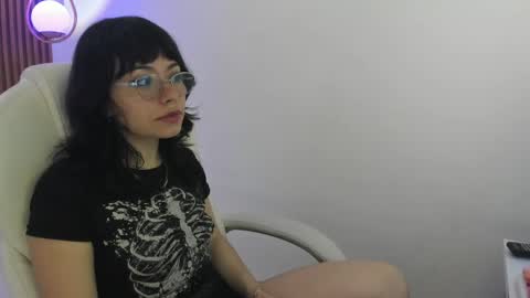 Milaa online show from 04-13-26, 03:56