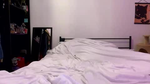 ghostpetal online show from 10-18-25, 02:58