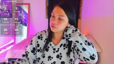 giaaaa   online show from 07-17-26, 10:33