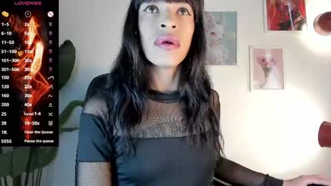 Snapshot of gia_demiee chatting on 08-04-26, 12:30 Gia Please help me with your thumbs up its important online show from 08-04-26, 12:30