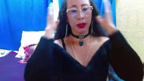 Snapshot of gia_leinn chatting on 06-06-26, 10:25 Gia online show from 06-06-26, 10:25