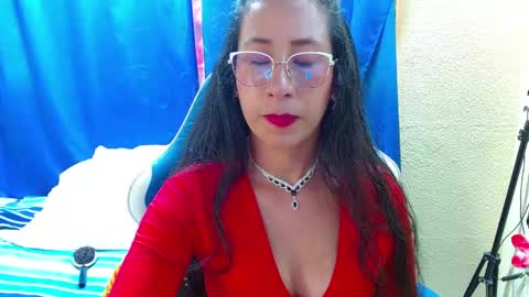 Snapshot of gia_leinn chatting on 06-08-26, 08:31 Gia online show from 06-08-26, 08:31