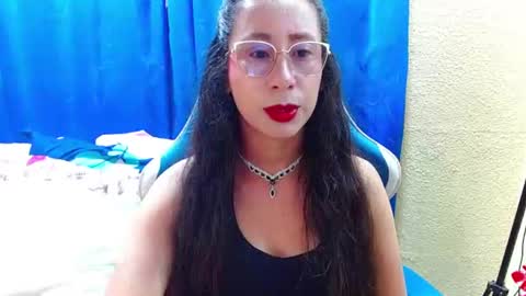 Snapshot of gia_leinn chatting on 07-18-26, 06:23 Gia online show from 07-18-26, 06:23
