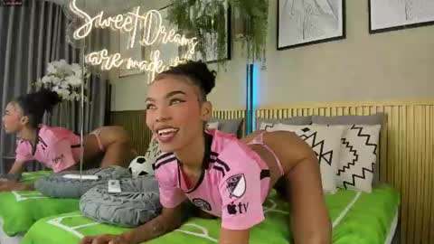 Snapshot of gia_ricci chatting on 06-17-26, 04:26 GIA online show from 06-17-26, 04:26