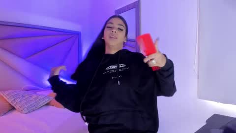 Gia  online show from 11-02-25, 05:48