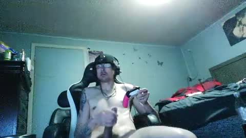 Snapshot of giantdick4u1991 chatting on 05-27-26, 11:02 giantdick4u1991 online show from 05-27-26, 11:02