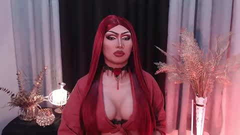 Gia X online show from 12-17-25, 12:05