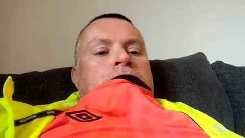 giddyup2222222 online show from 04-11-26, 05:39