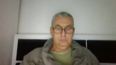 gigi1970 online show from 10-18-25, 12:39