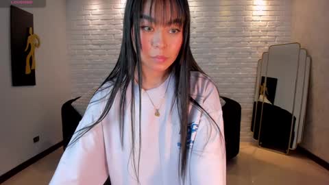 Snapshot of gigilee_ chatting on 01-04-25, 08:16 GIGI online show from 01-04-25, 08:16