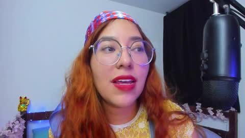 gigimooon online show from 11-15-25, 02:42