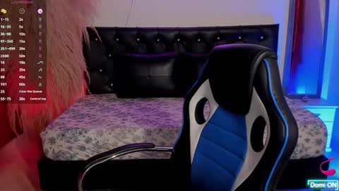Snapshot of giiny_ chatting on 03-12-25, 03:13 pamela online show from 03-12-25, 03:13