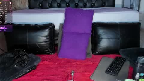 Snapshot of giiny_ chatting on 09-14-25, 02:33 pamela online show from 09-14-25, 02:33