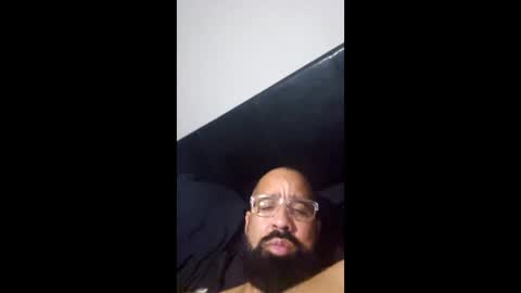 Snapshot of gilberfri chatting on 06-01-26, 02:35 gilberfri online show from 06-01-26, 02:35