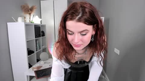 Snapshot of gin_yoon chatting on 01-30-25, 06:35 Gin online show from 01-30-25, 06:35