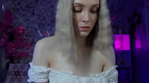 Gina online show from 04-03-26, 01:14