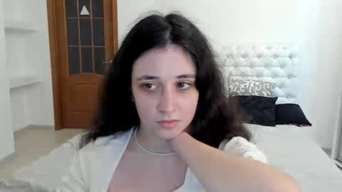 Kate online show from 09-15-25, 10:37