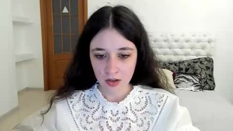 Kate online show from 09-28-25, 10:42