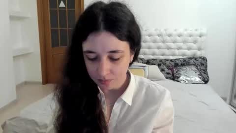 Kate online show from 11-11-25, 08:03