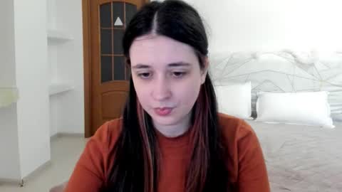 Snapshot of ginablum chatting on 05-14-26, 07:48 Kate online show from 05-14-26, 07:48