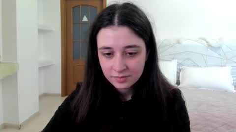 Snapshot of ginablum chatting on 05-31-26, 10:11 Kate online show from 05-31-26, 10:11
