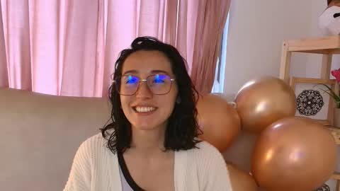 Snapshot of ginevra_esposito chatting on 04-21-26, 12:44 Ginn online show from 04-21-26, 12:44