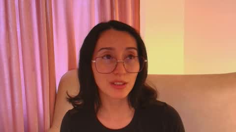 Snapshot of ginevra_esposito chatting on 05-01-26, 12:43 Ginn online show from 05-01-26, 12:43
