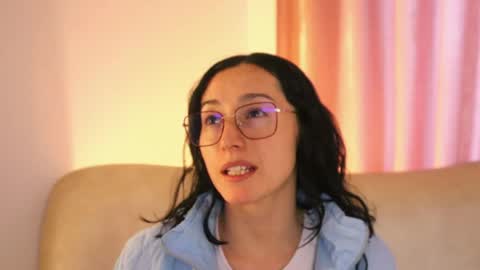 Snapshot of ginevra_esposito chatting on 05-19-26, 12:44 Ginn online show from 05-19-26, 12:44