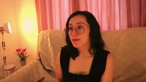 Snapshot of ginevra_esposito chatting on 06-01-26, 01:02 Ginn online show from 06-01-26, 01:02
