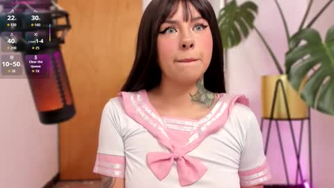 Julie online show from 12-19-25, 04:41