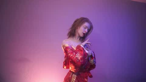        im expecting 350 thumbs up on my altar   online show from 02-09-26, 10:14