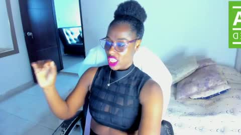 Snapshot of ginger_smil chatting on 04-23-26, 01:02 Diana online show from 04-23-26, 01:02