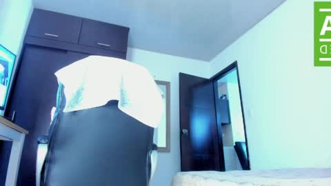 Snapshot of ginger_smil chatting on 04-25-26, 01:41 Diana online show from 04-25-26, 01:41