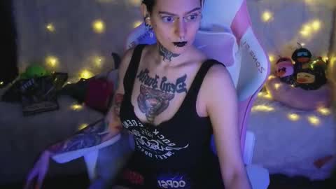 Ginger online show from 03-25-26, 09:04