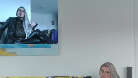 GingerPink online show from 11-28-25, 12:30