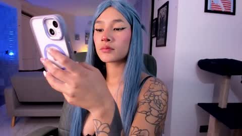 Snapshot of ginnaaaa_ chatting on 05-27-26, 01:57 Ginnaa online show from 05-27-26, 01:57