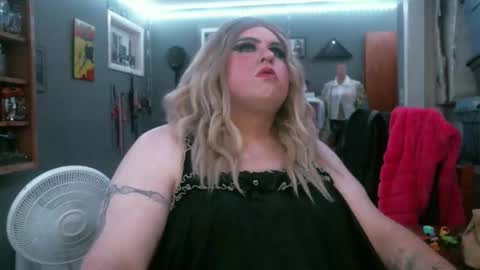 Snapshot of ginny_dominatrix chatting on 02-08-26, 01:53 ginny ray online show from 02-08-26, 01:53