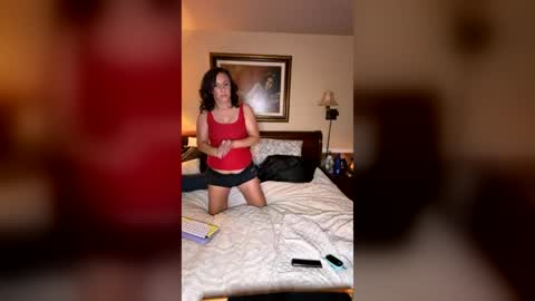 Snapshot of ginny_rose chatting on 07-18-26, 12:31 Ginny Rose online show from 07-18-26, 12:31