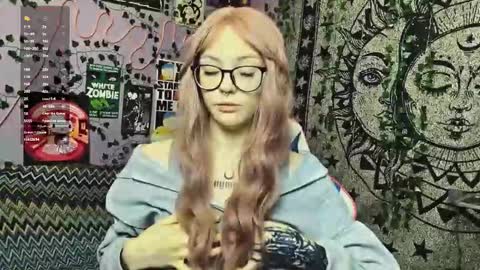 Ginny online show from 10-04-25, 03:43