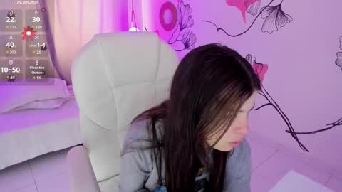 Kendall online show from 12-22-25, 01:08