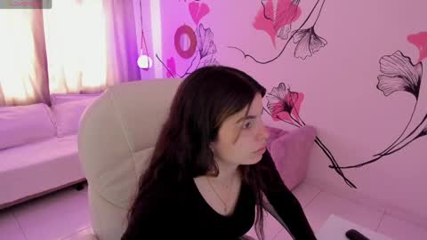 Kendall online show from 04-11-26, 01:26