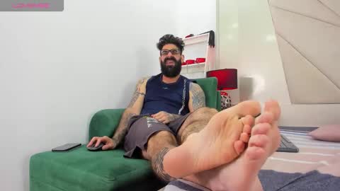 gio_lorenz online show from 11-04-25, 01:32