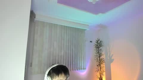 Snapshot of gio_russo chatting on 06-29-26, 11:27 GioRusso online show from 06-29-26, 11:27