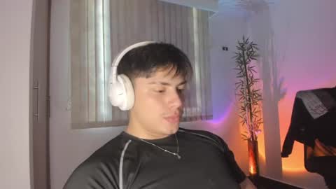 Snapshot of gio_russo chatting on 07-21-26, 10:12 GioRusso online show from 07-21-26, 10:12
