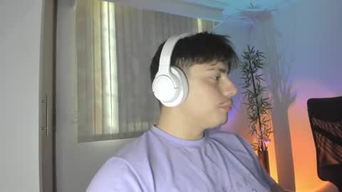 Snapshot of gio_russo chatting on 07-23-26, 08:07 GioRusso online show from 07-23-26, 08:07