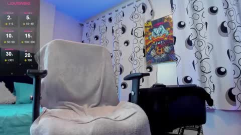 GIOMAR REYES online show from 09-19-25, 04:25