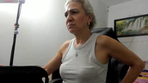 Snapshot of giorgia_xue55 chatting on 07-19-26, 05:22 Mary online show from 07-19-26, 05:22