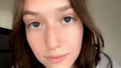 Melisa online show from 05-31-26, 01:14
