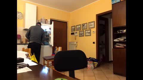 giovanni_1964 online show from 04-12-26, 03:17